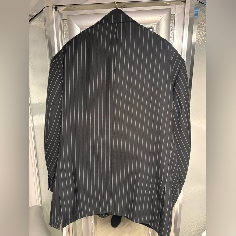 Mens Stacy Adams Black /w White Pin Stripes 2Pc. Suit Sz. 58R - Picture 3 of 3